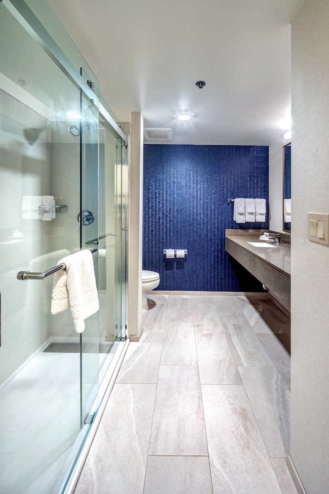 Fairfield Inn & Suites by Marriott Sarasota Lakewood Ranch 10/60
