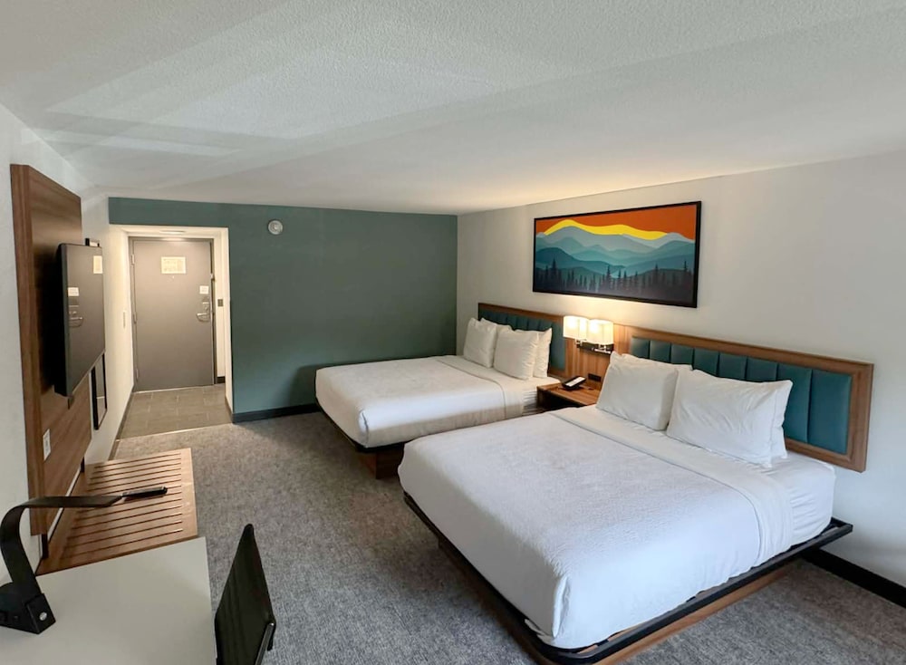 غرفة قياسية بسريرين كوين، Best Western Johnson's Inn Downtown Gatlinburg 4/8