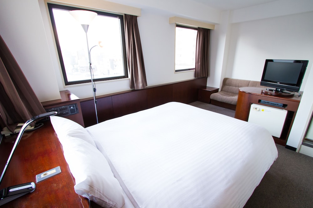 PREMIUM, DOUBLE BED, SMOKING