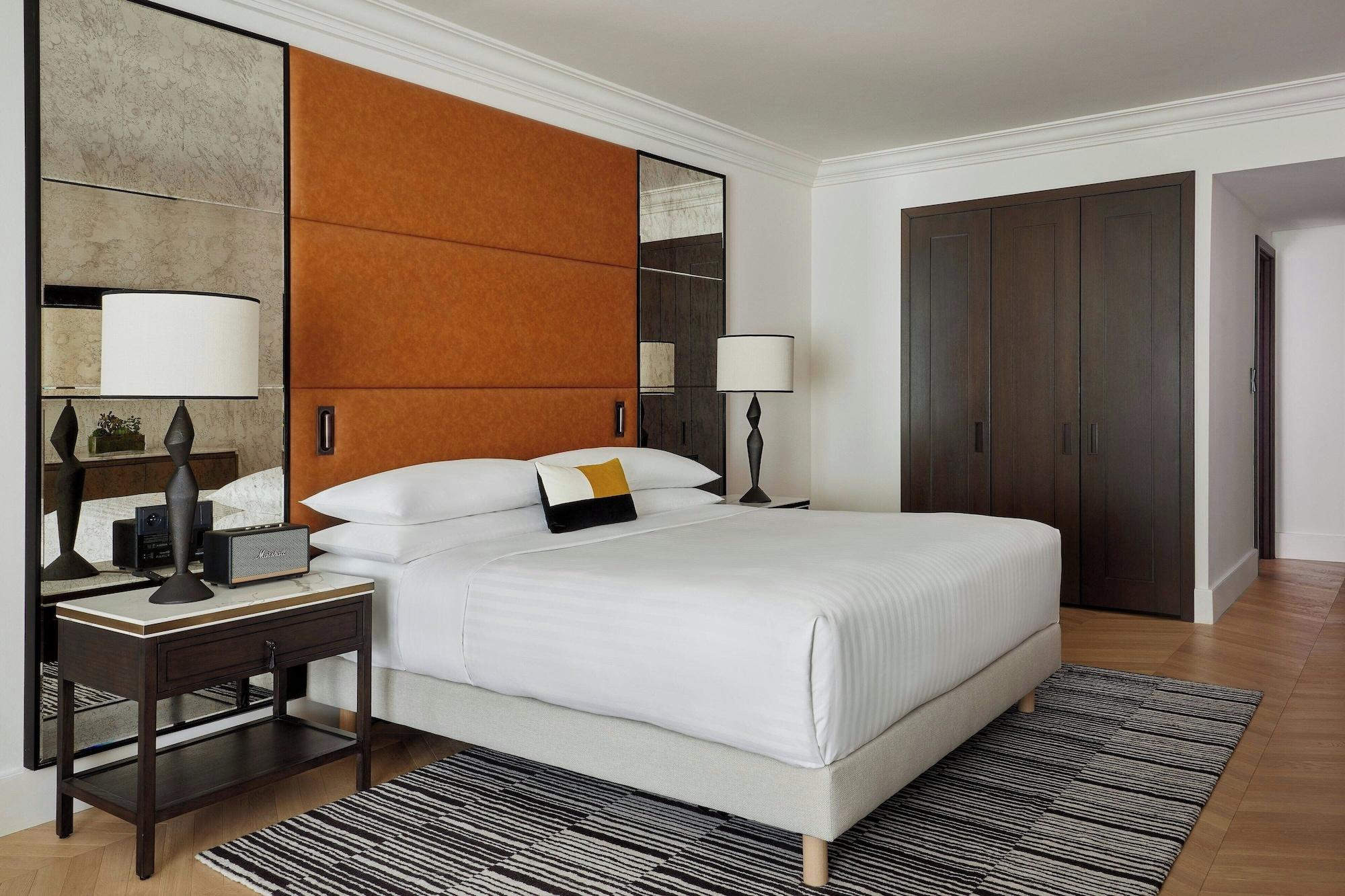 Parisian, Junior Suite