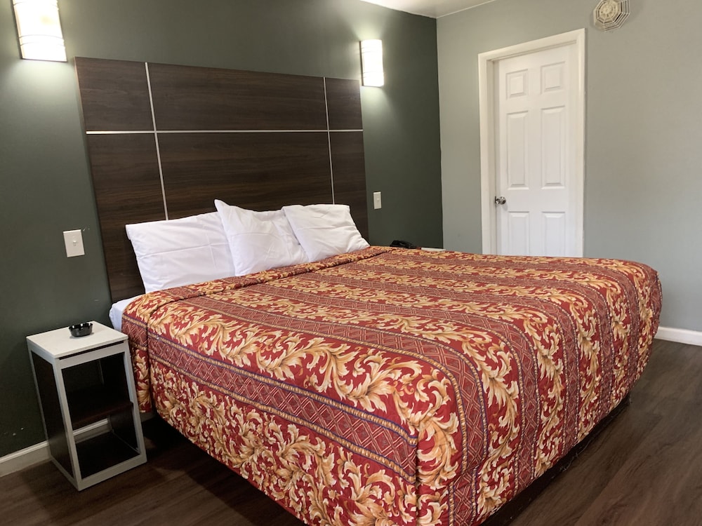 Red Carpet Inn - Norristown 11/34