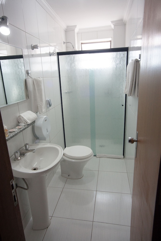 Laparos Hotel 23/24