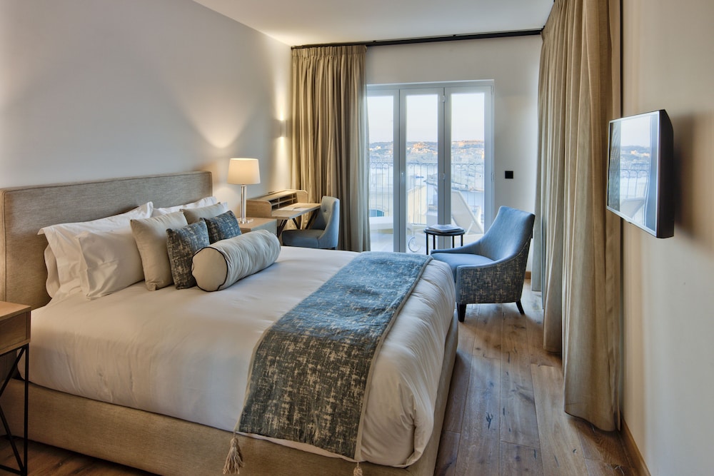 PREMIUM, SEA VIEW
