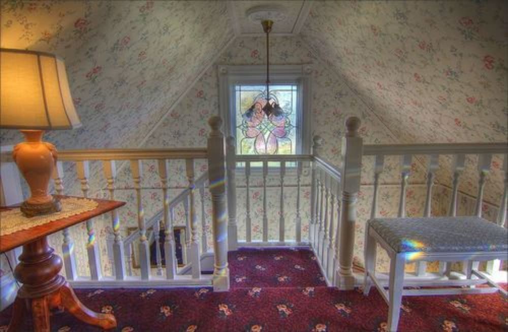Gingerbread Mansion Inn 41/73