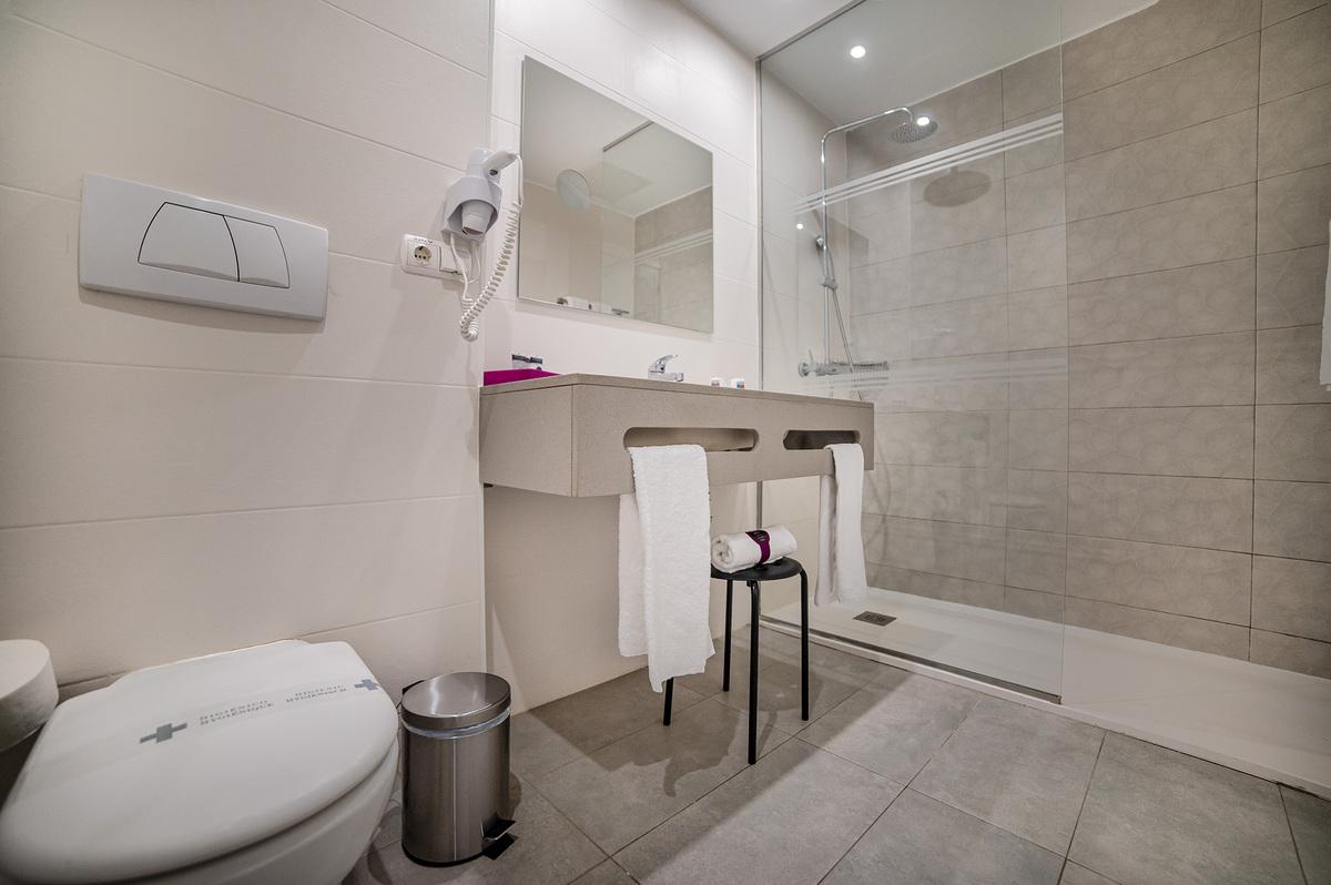 Deluxe, Double Bed, Balcony or Terrace
