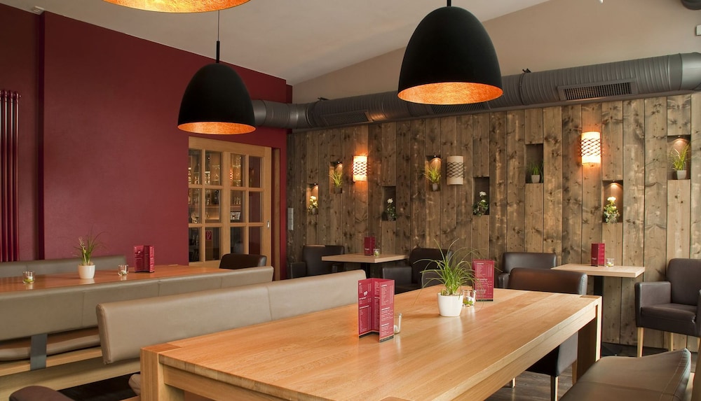 TROLL'S BRAUHAUS HOTEL 49/60