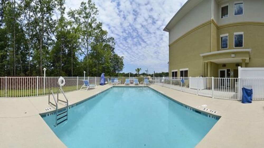 Holiday Inn Express And Suites Bonifay 5/49
