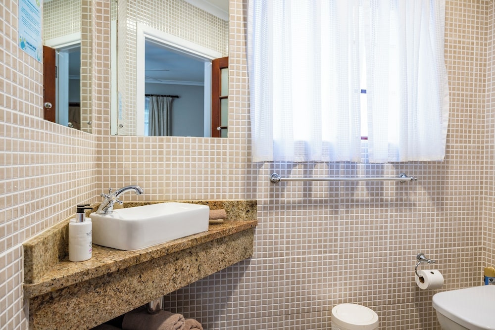 Beachwalk Bed And Breakfast 30/35