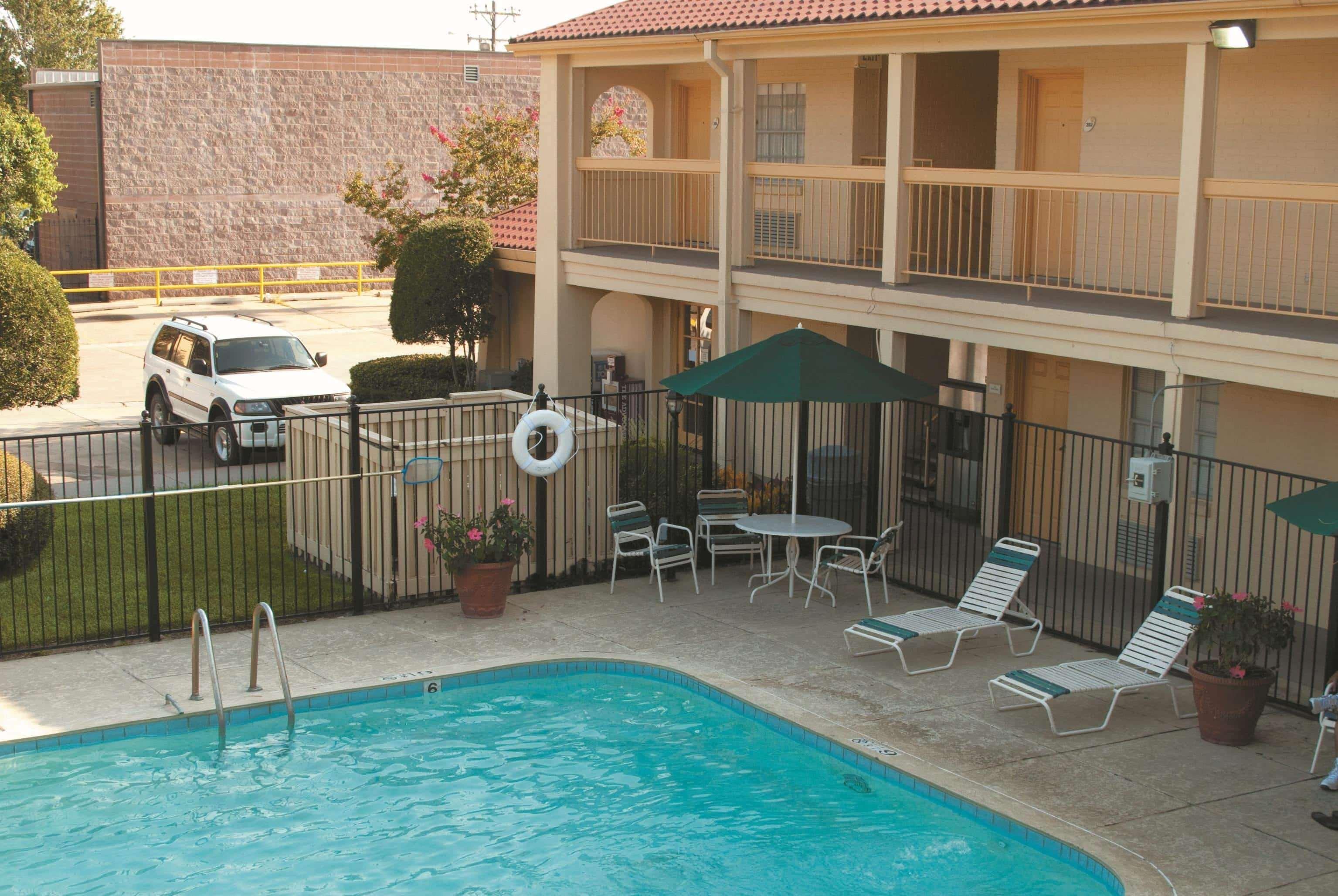 Econo Lodge Lafayette LA 13/14