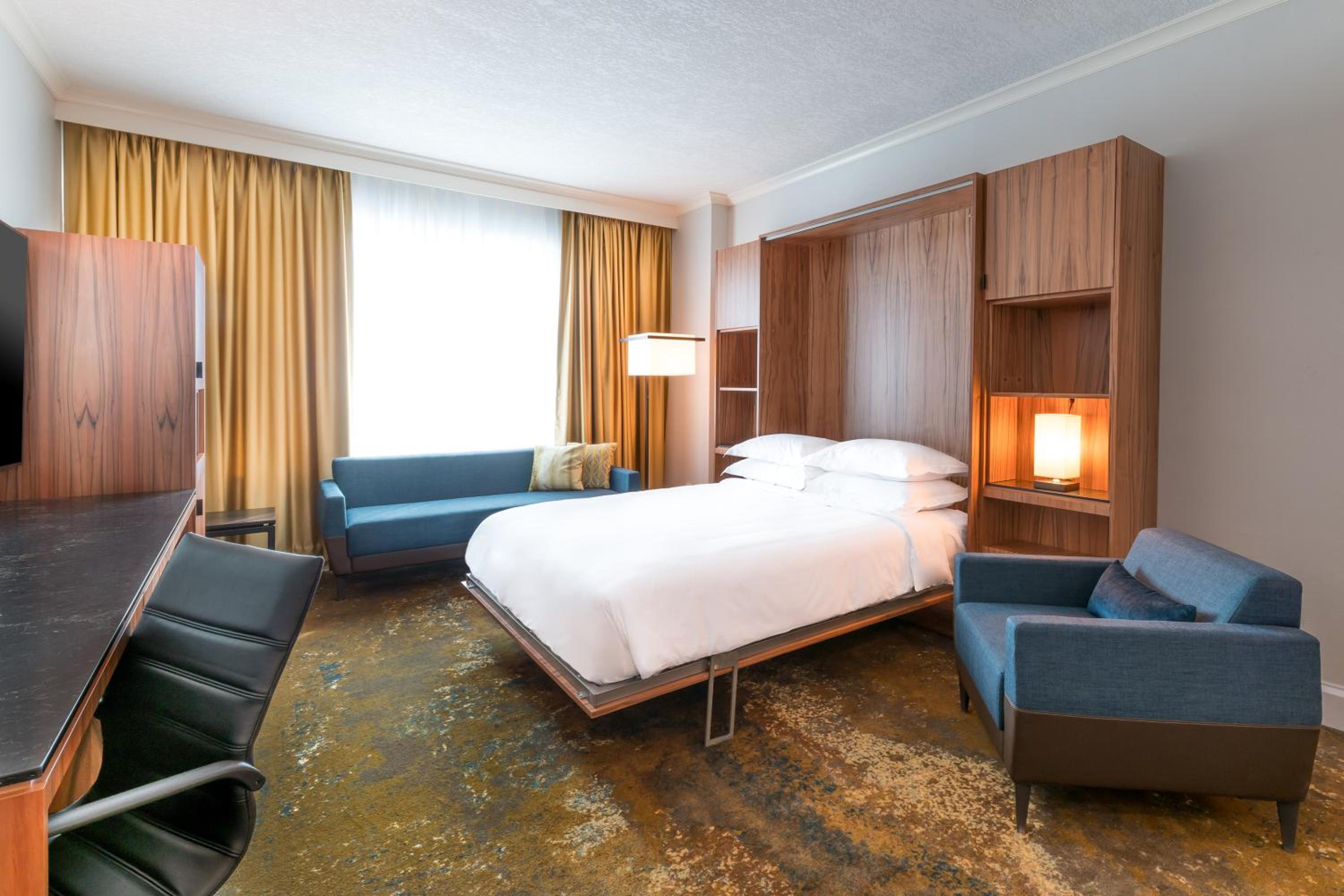 Club, Suite