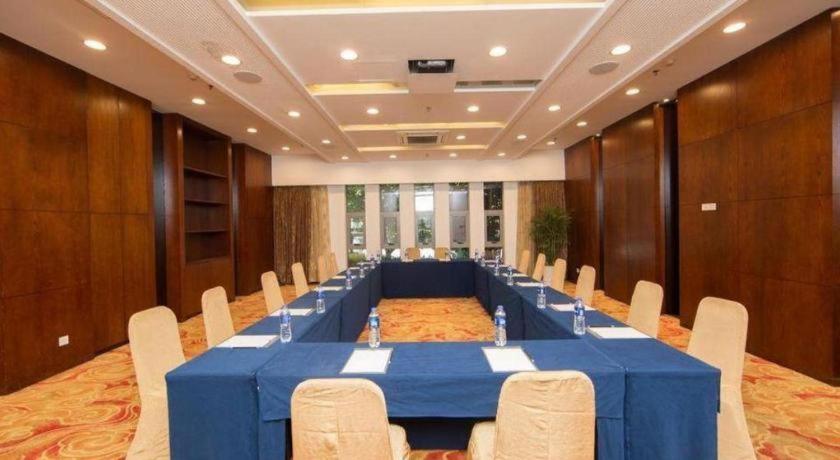 Nanjing Expo Centre Hotel 46/49