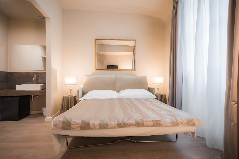 2 BEDROOMS, APARTMENT