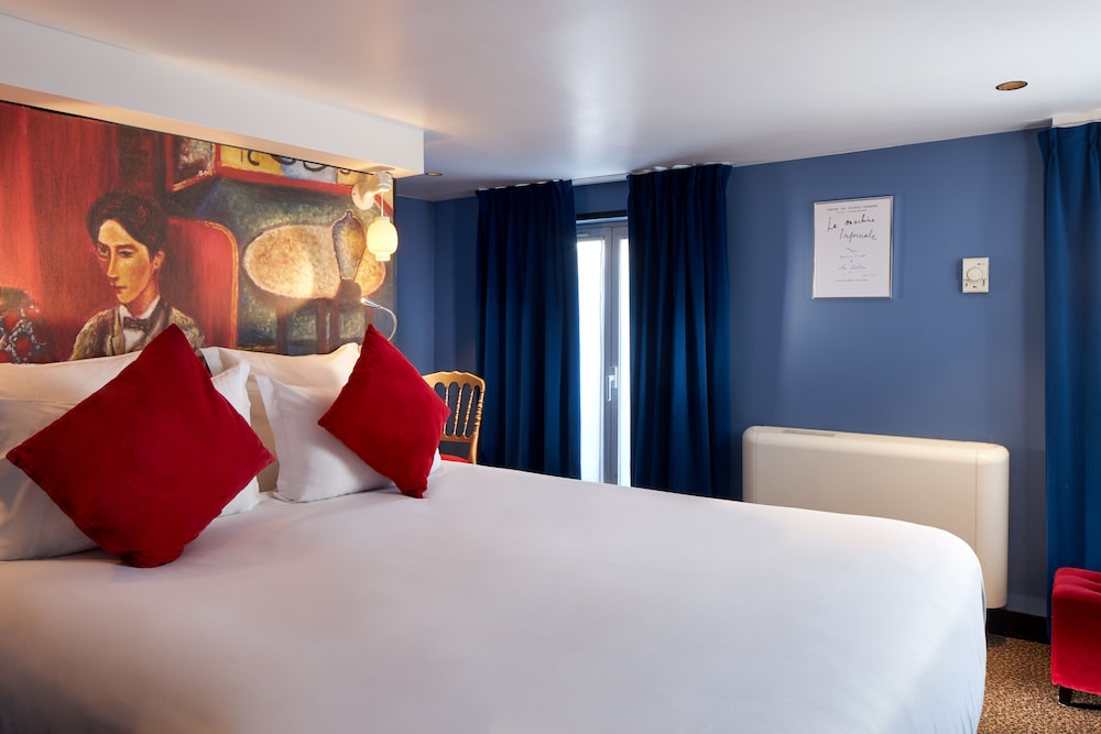 CLASSIC, QUEEN BED, BALCONY