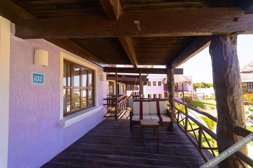 Pavoreal Beach Resort 12/24
