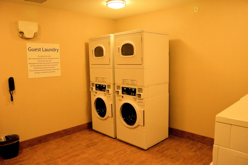 Holiday Inn Express Hotel And Suites Glendive 27/60