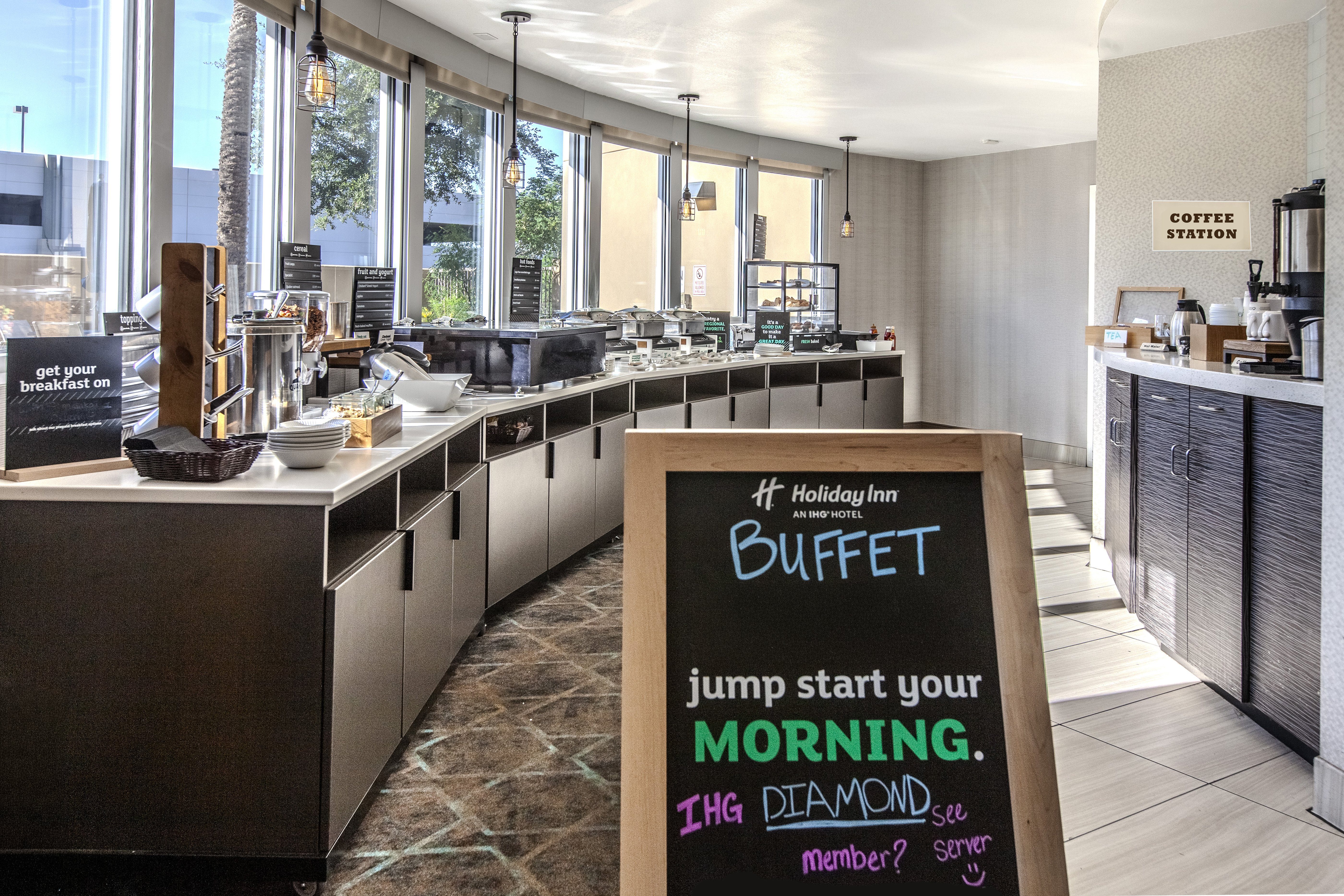 Holiday Inn And Suites Scottsdale North Airpark Ex Wingate By Wyndham Scottsdale 6/50