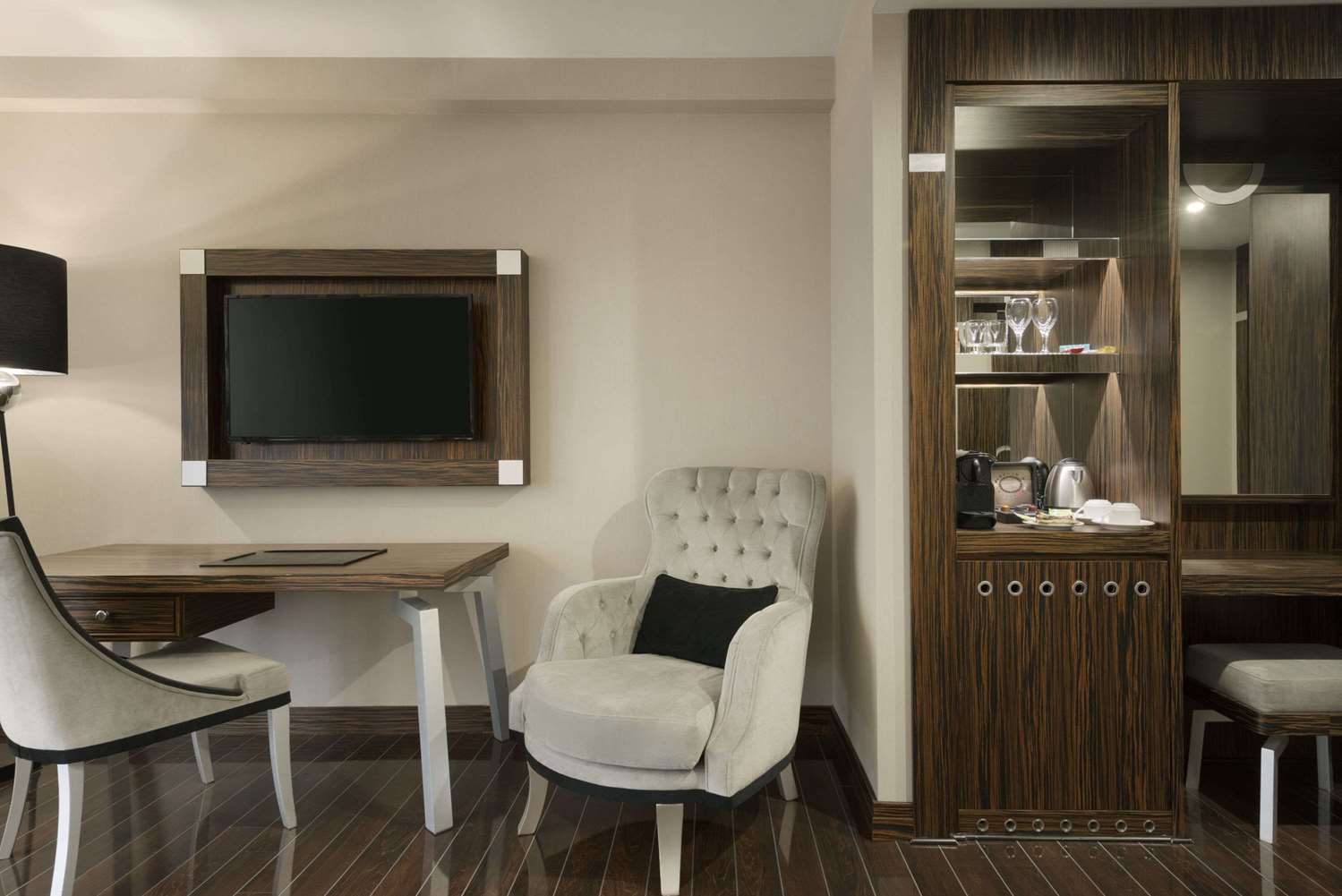 Ramada Hotel & Suites by Wyndham Istanbul Sisli 49/51
