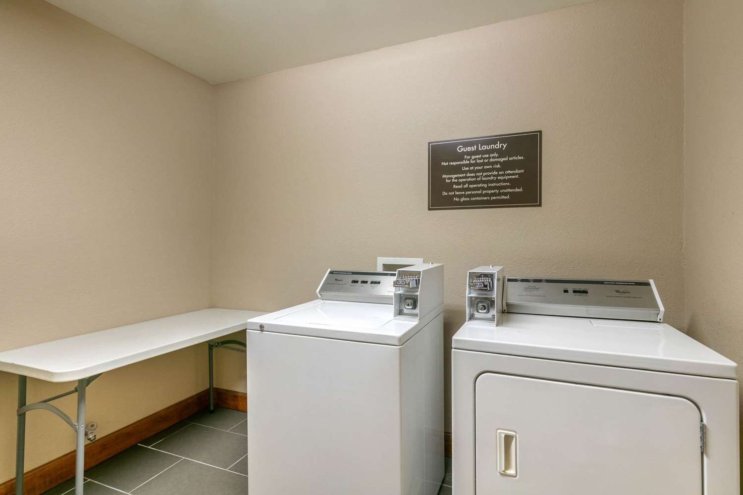 Comfort Suites Hopkinsville near Fort Campbell 5/15