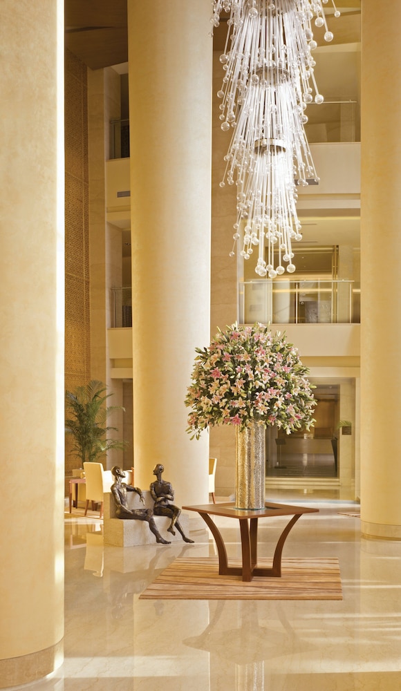 TRIDENT BANDRA KURLA 36/67
