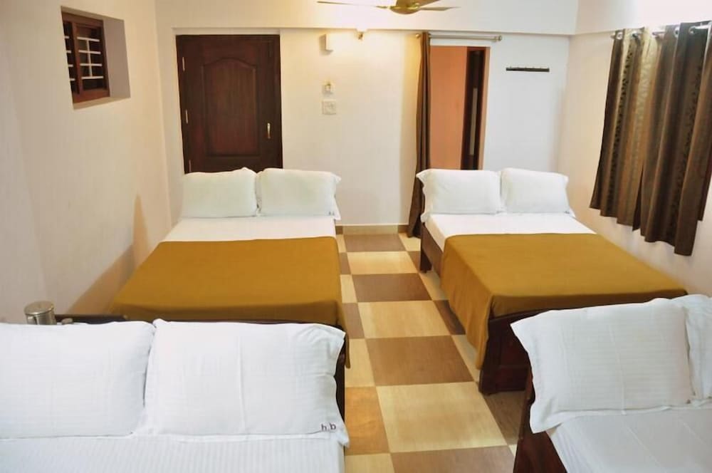 Hotel Holiday Break 6/11