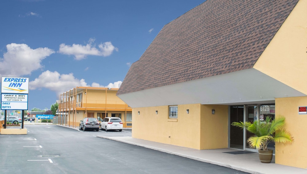 EXPRESS INN NEWPORT NEWS 52/59