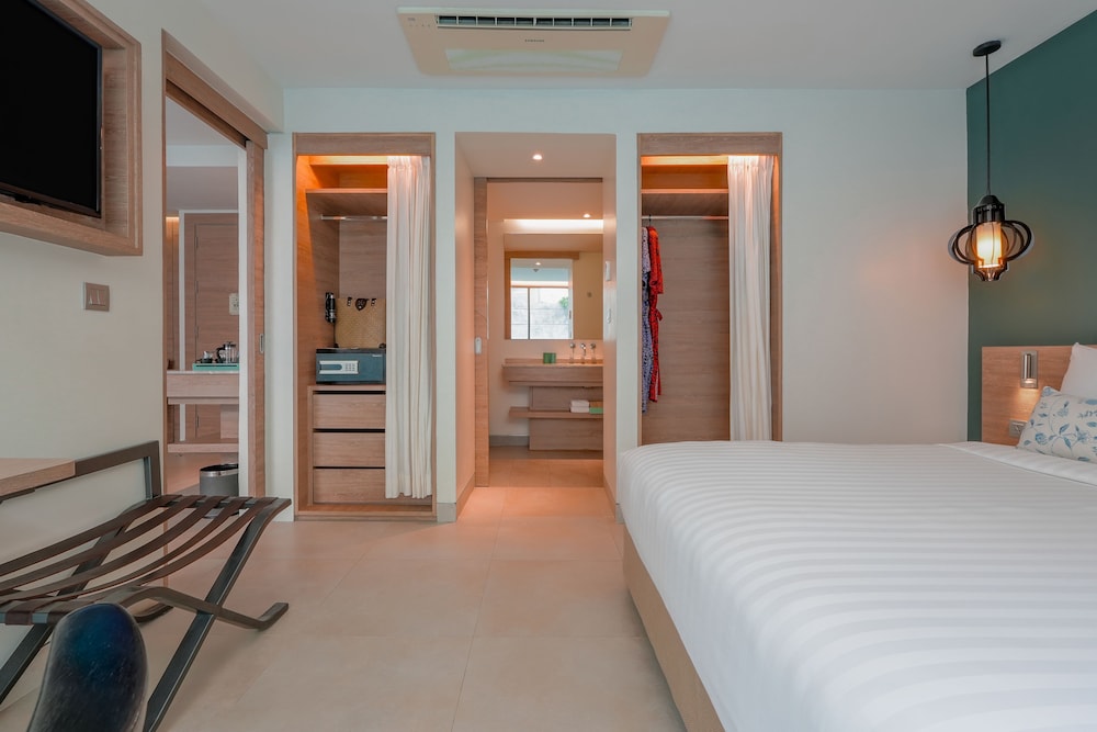 AtEase Phuket Patong 22/82