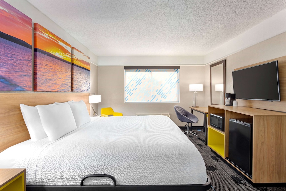 STANDARD, KING BED