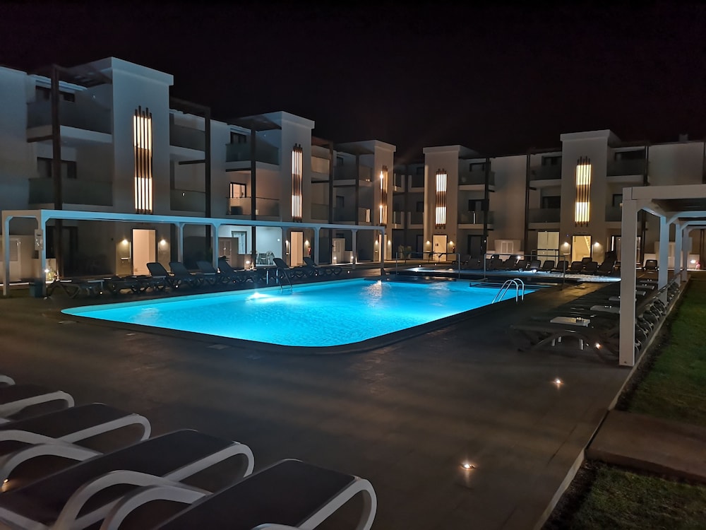 Halos Casa Resort 43/50