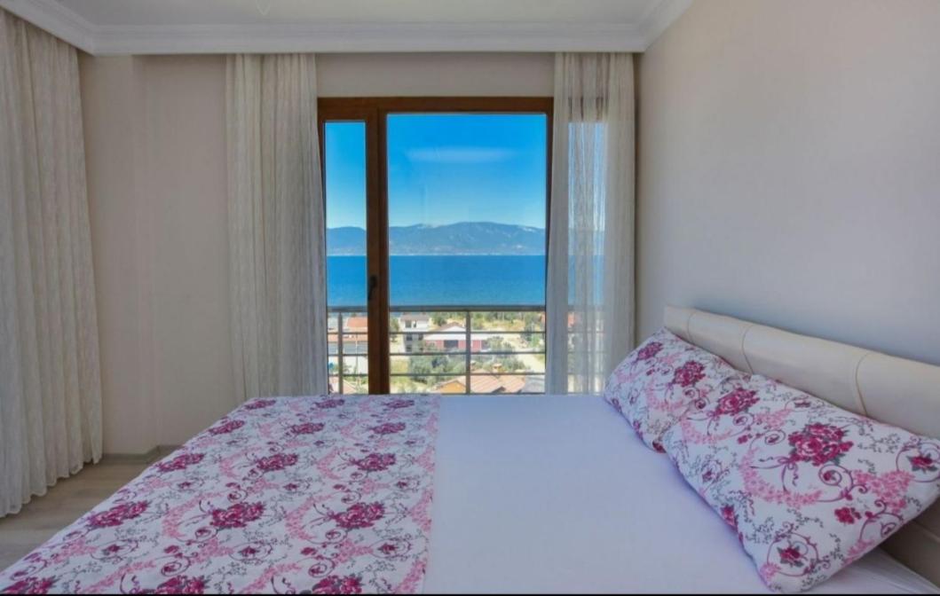غرفة عائلية بإطلالة على البحر، Erpey Ferah Apart Otel 2/3