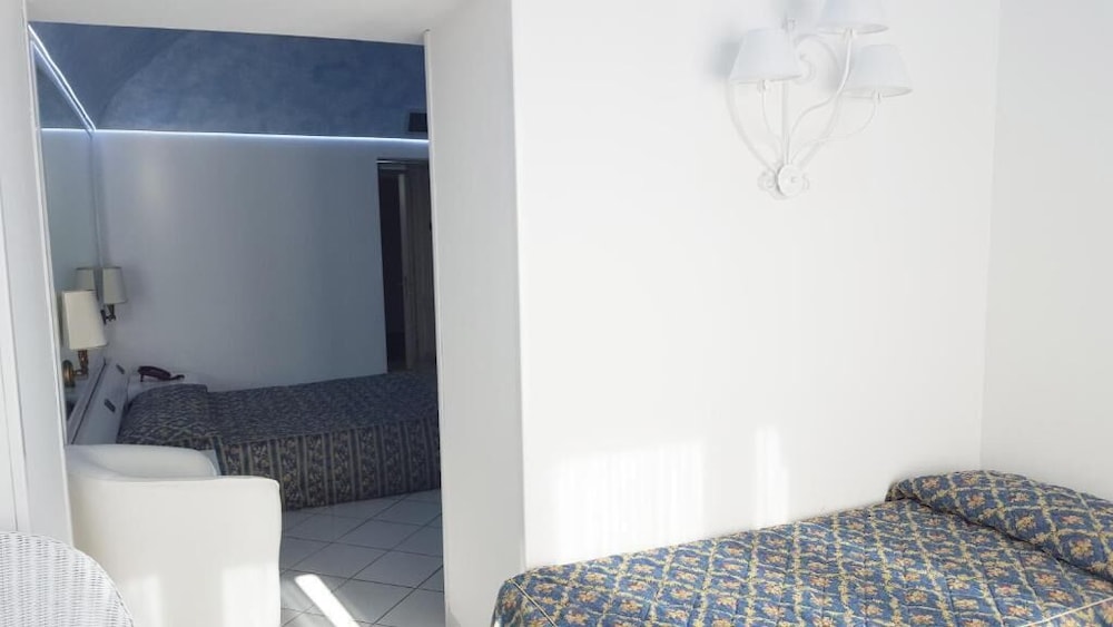 Hotel Panoramico 34/37
