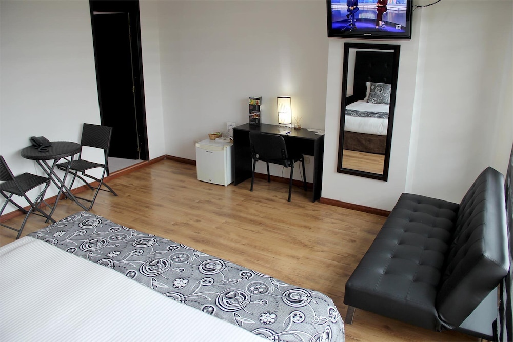 HOTEL SANTAFE REAL 21/23