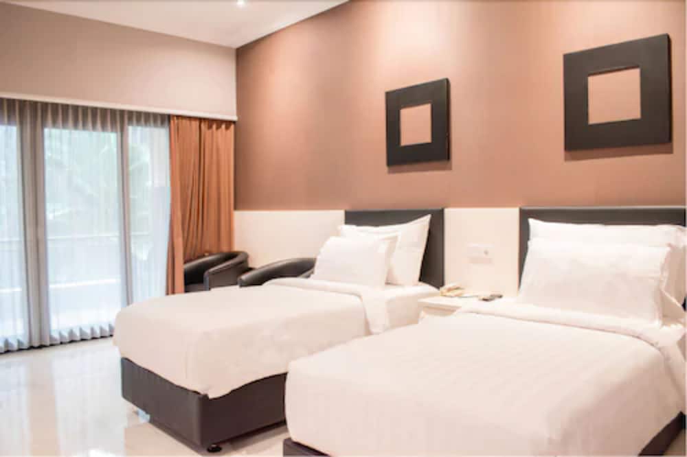 Luminor Hotel Jember (ex Panorama Hotel) 22/65