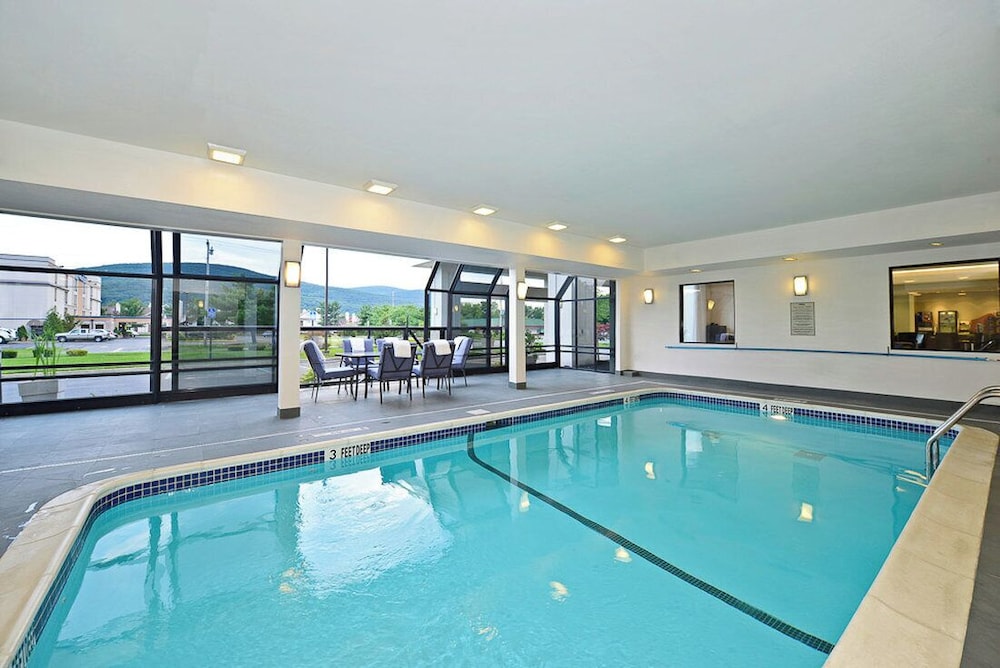 Holiday Inn Express Fishkill-Mid Hudson Valley 47/71