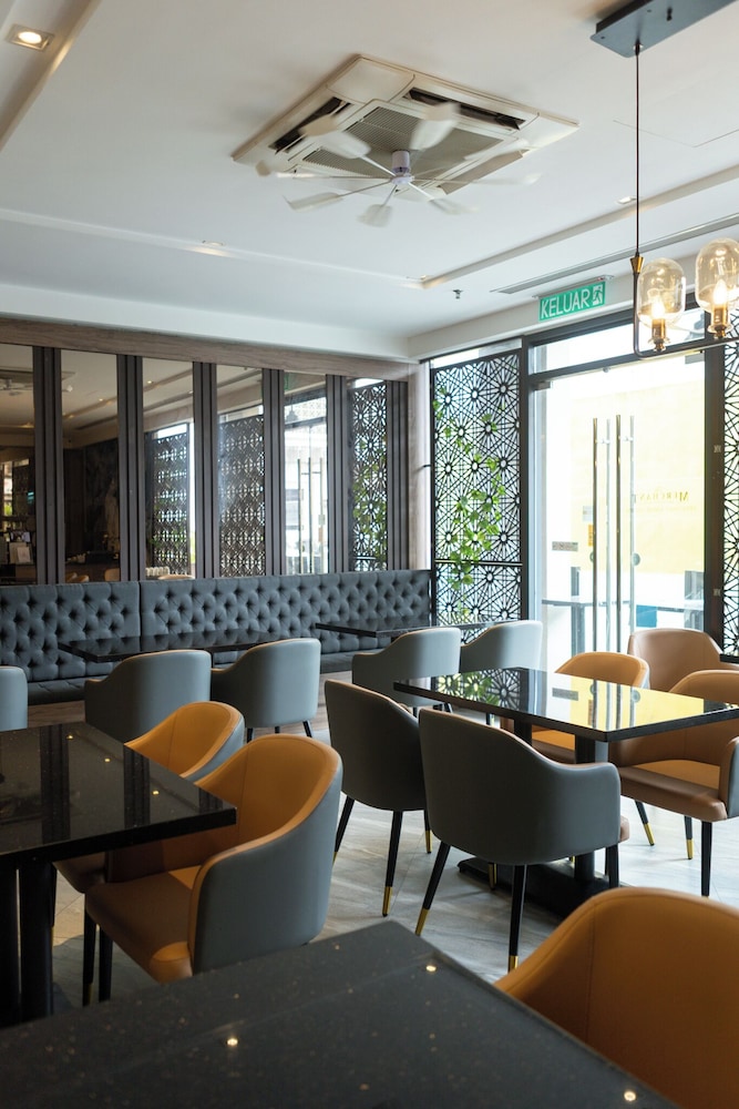 Meritin Hotel 46/71