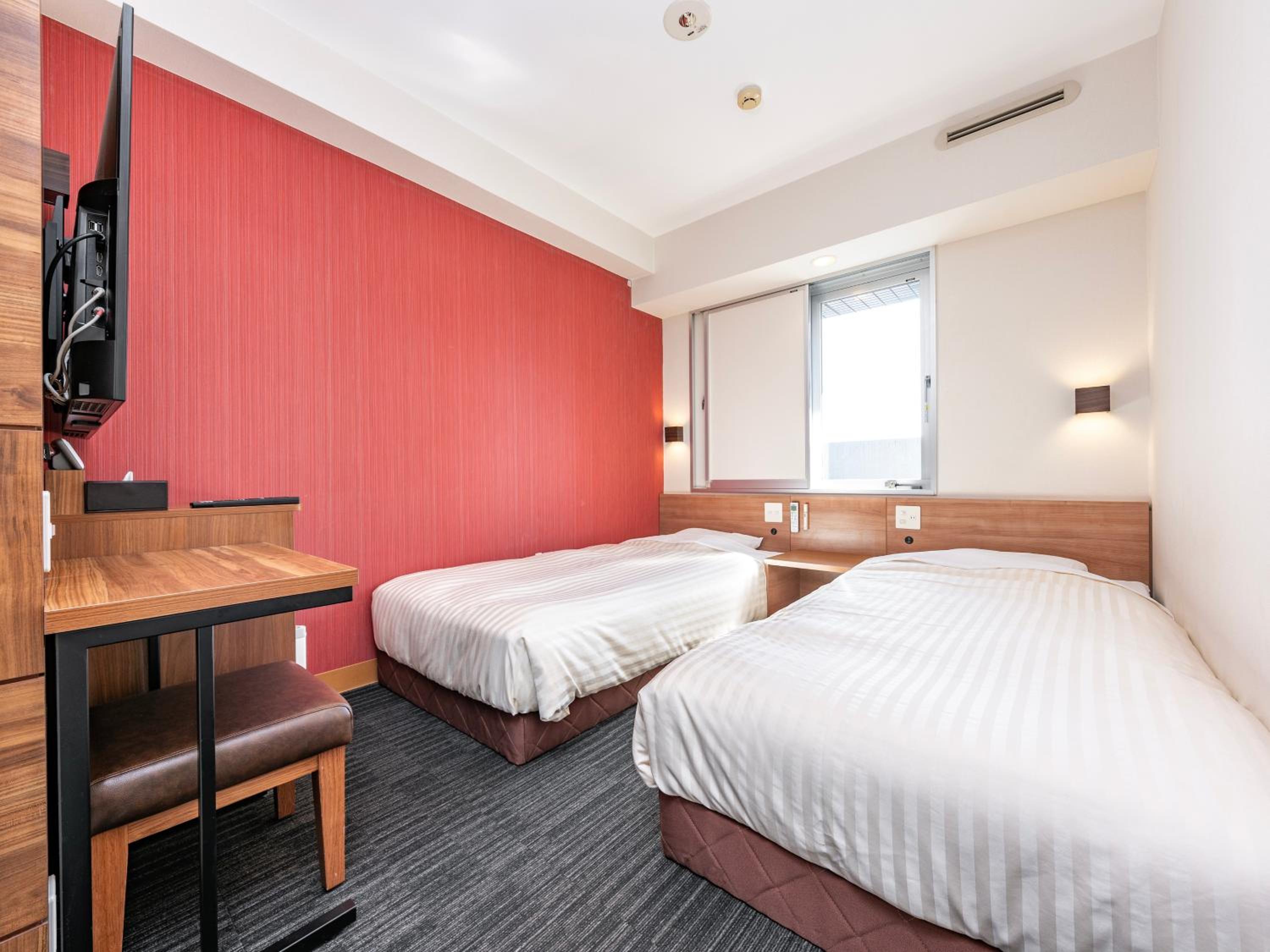 Room, Twin Beds