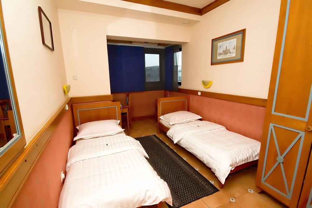 Zenit Hotel 3/19