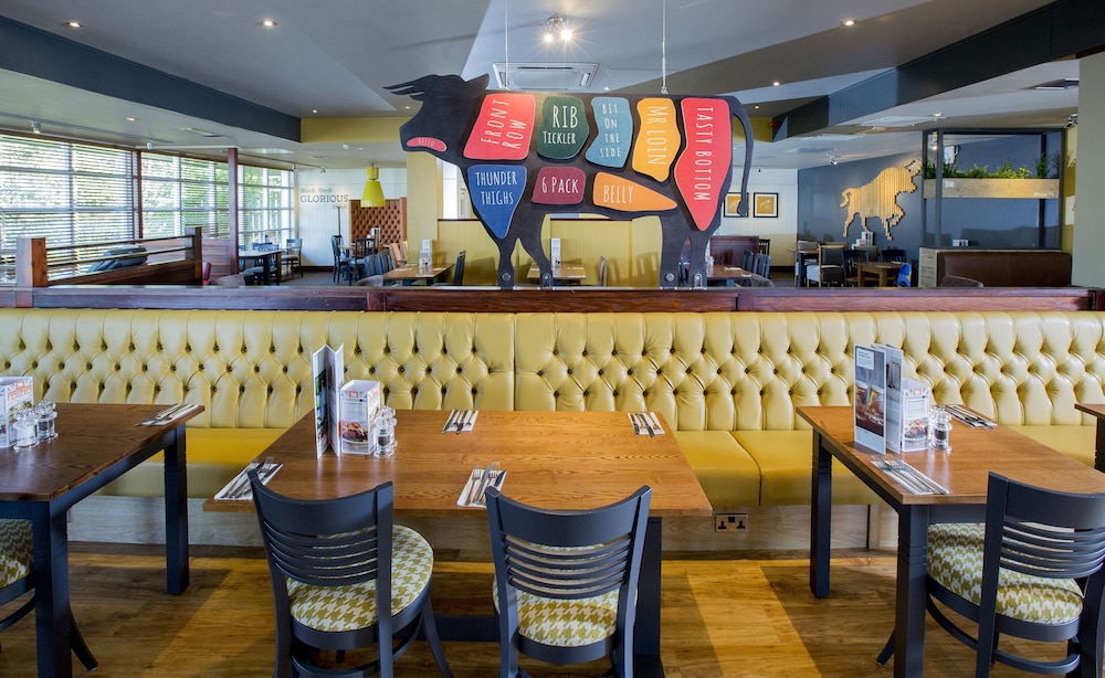 Premier Inn Leeds / Bradford Airport 25/41
