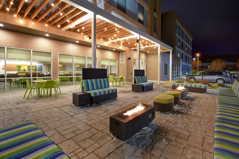Home2 Suites by Hilton Eau Claire South 55/56