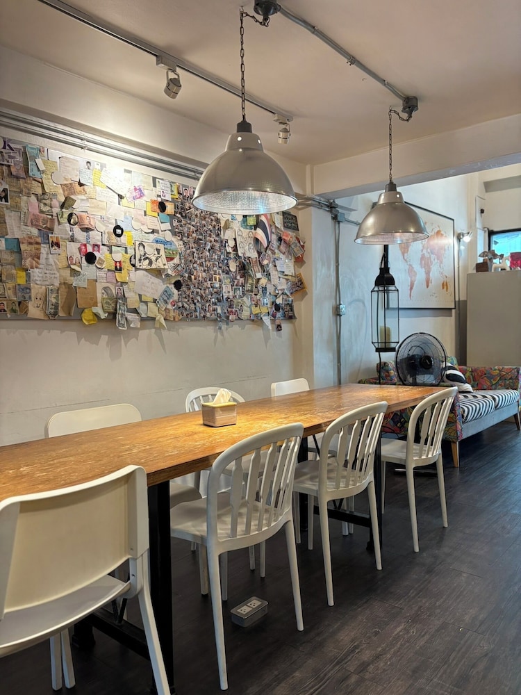MONOMER HOSTEL BANGKOK 38/50