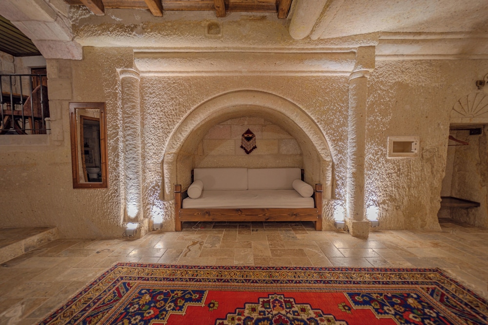 Zara Cave Hotel 8/50