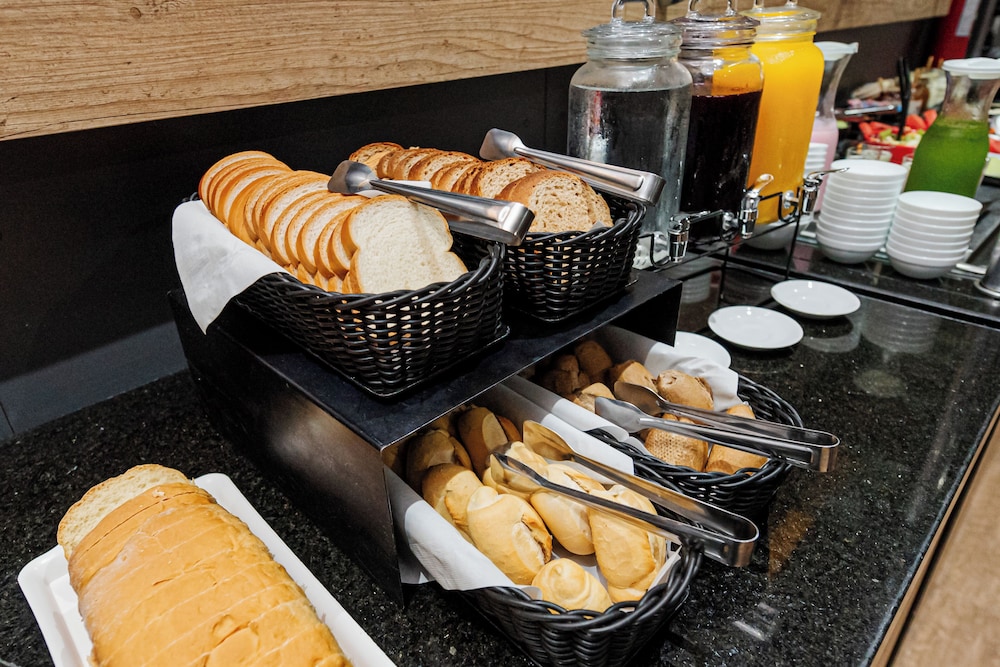 Ibis Novo Hamburgo 28/47