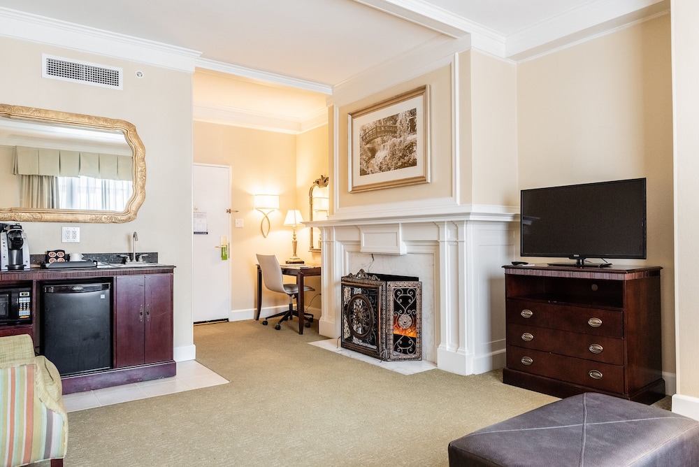 Hampton Inn & Suites Birmingham-Downtown-Tutwiler 36/47