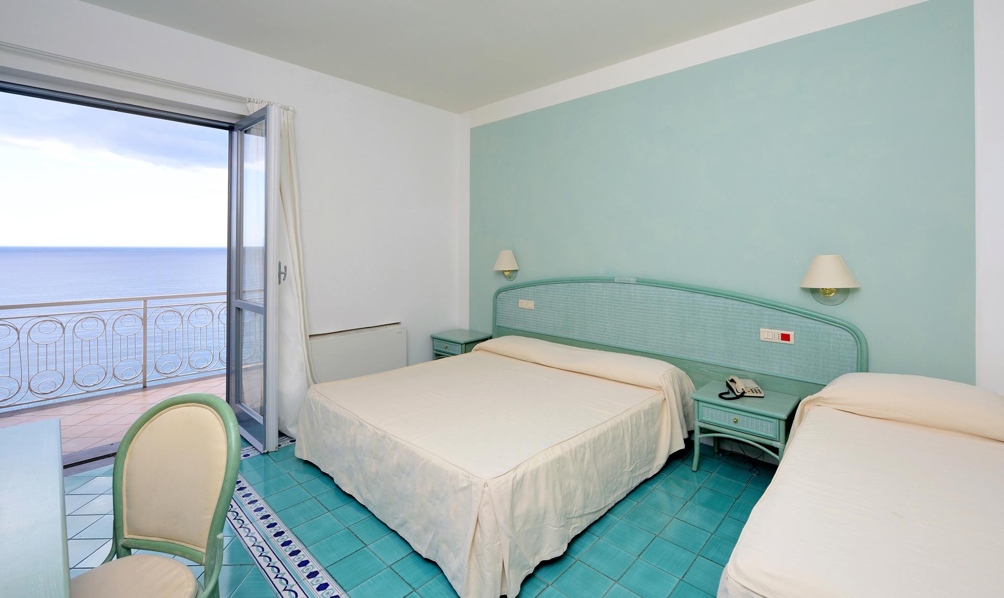 Room, Triple, 1 Double and 1 Single Bed