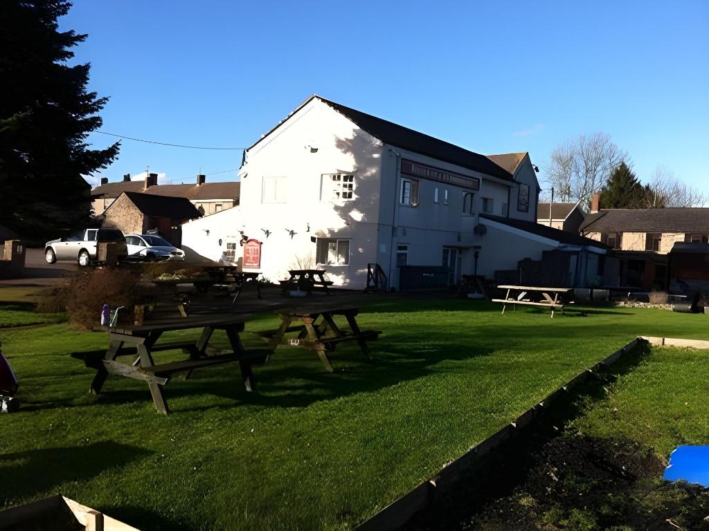 The Coach & Horses Inn 6/6