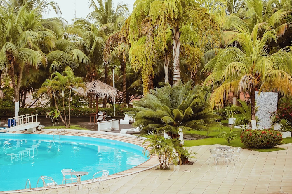 Barrudada Tropical Hotel 54/57