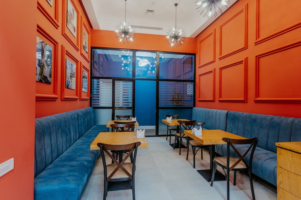 Callisto Hotel 44/54