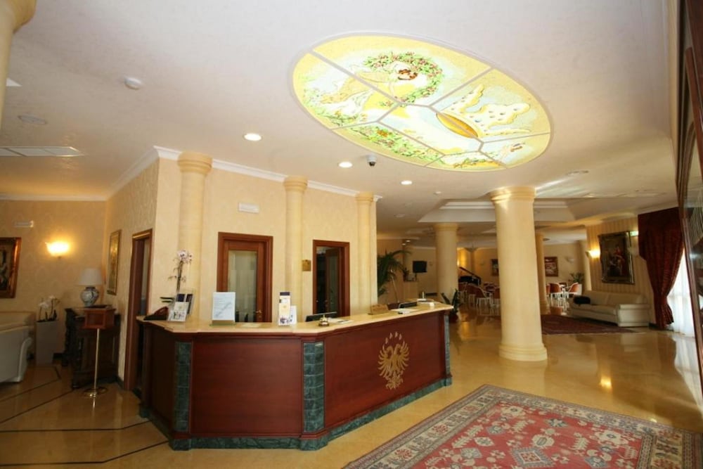 Federico Ii Palace Hotel 5/34