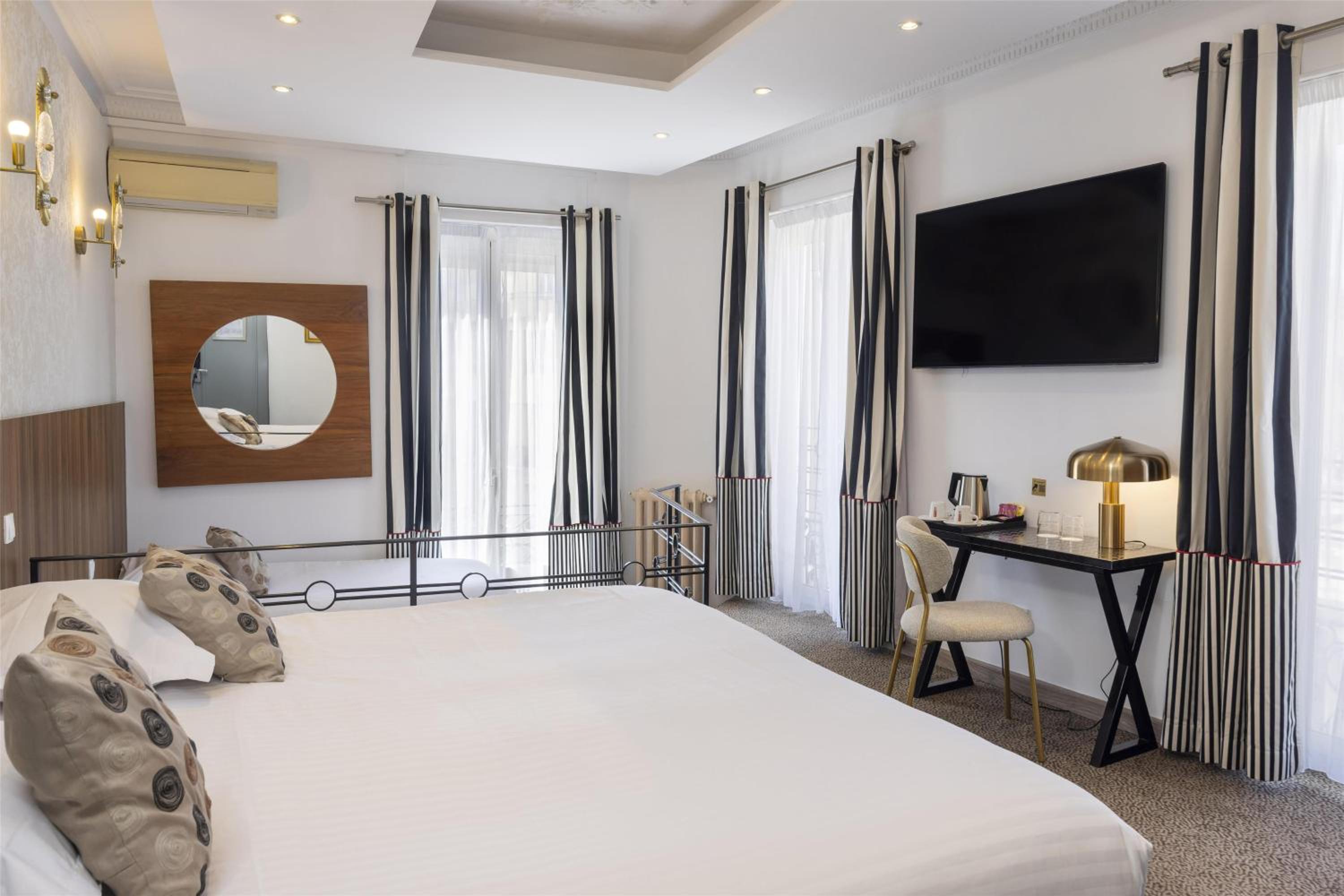 Prestige, King Bed