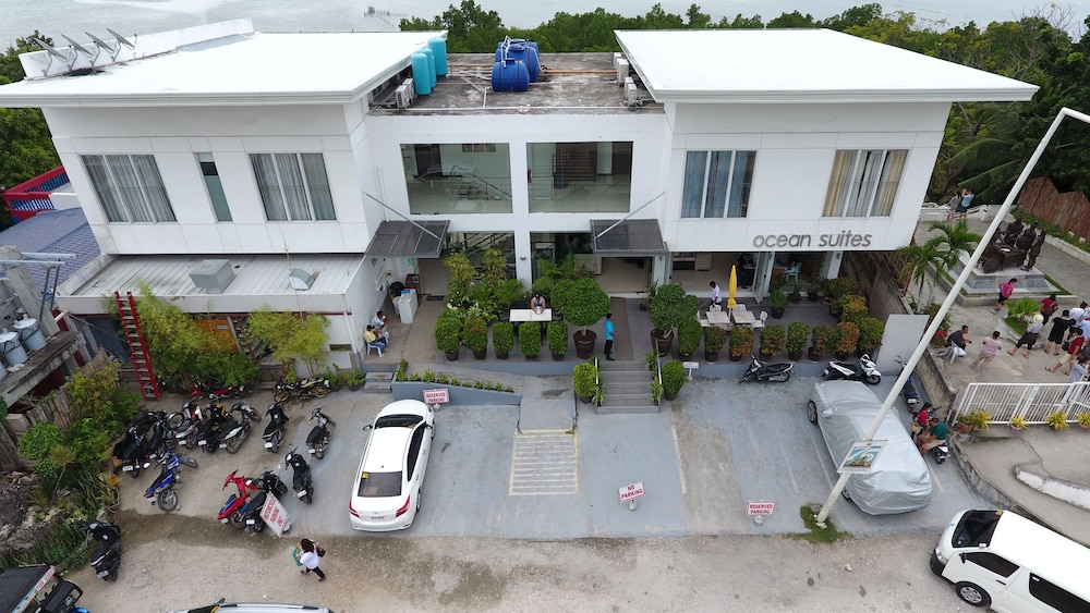 Ocean Suites Boutique Hotel 60/66