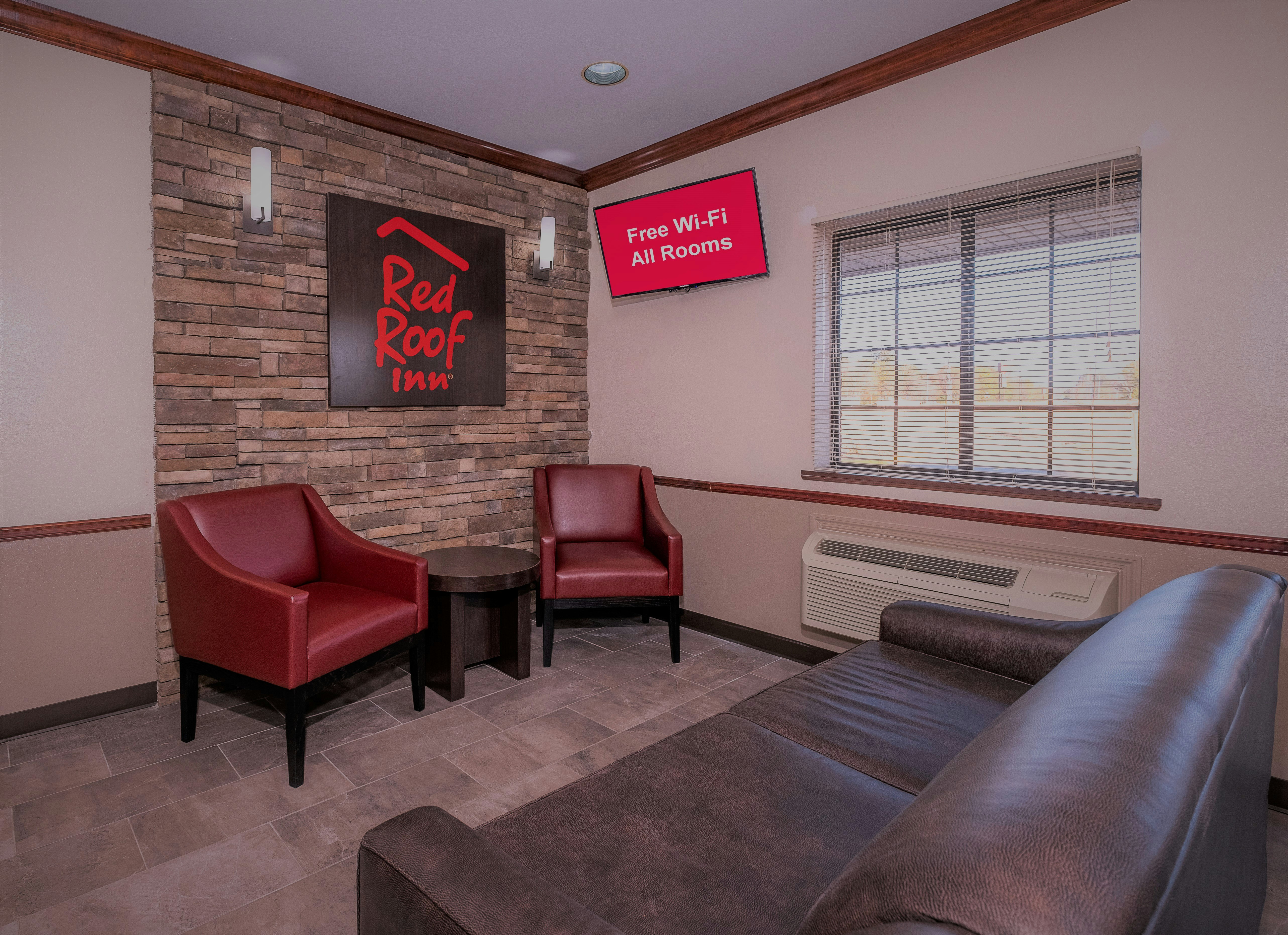 Red Roof Inn Hartselle 14/17